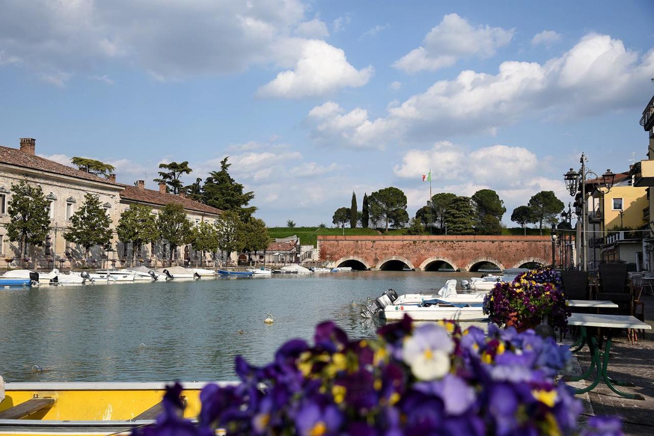 Bed and Breakfast Prigioni House Peschiera del Garda Exterior foto