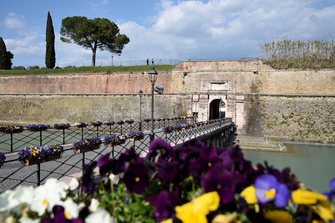 Bed and Breakfast Prigioni House Peschiera del Garda Exterior foto